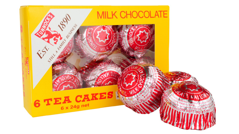 Tunnock's teacakes in wrapping
