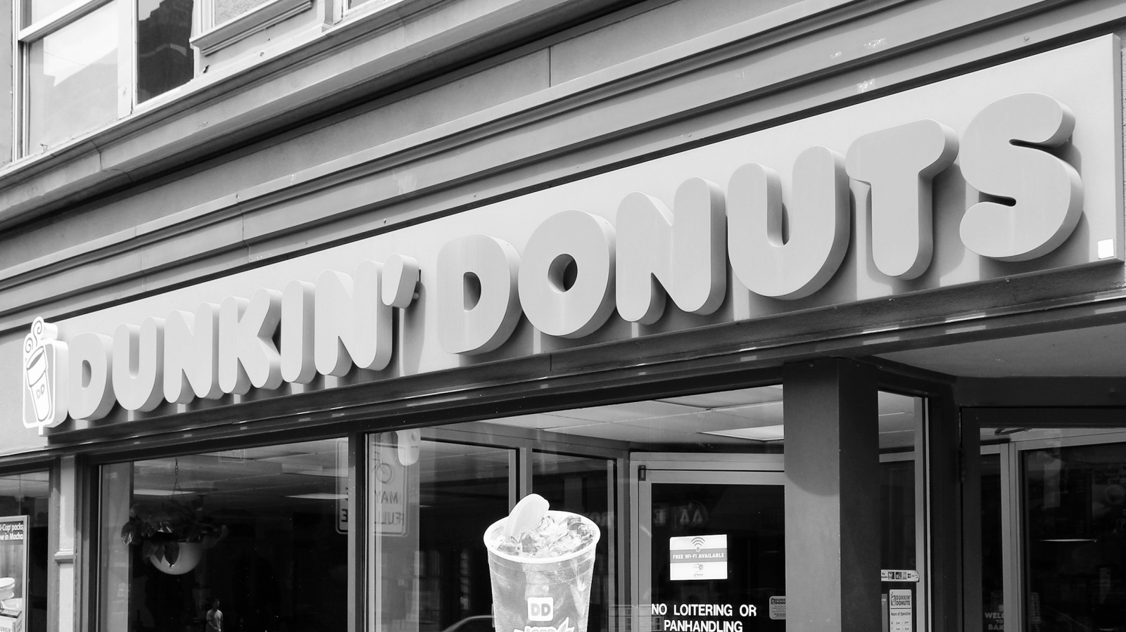 8 Things You Could Find At Dunkin' Donuts In The '70s