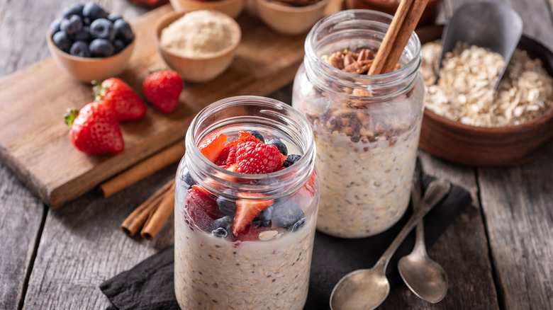overnight oats with toppings