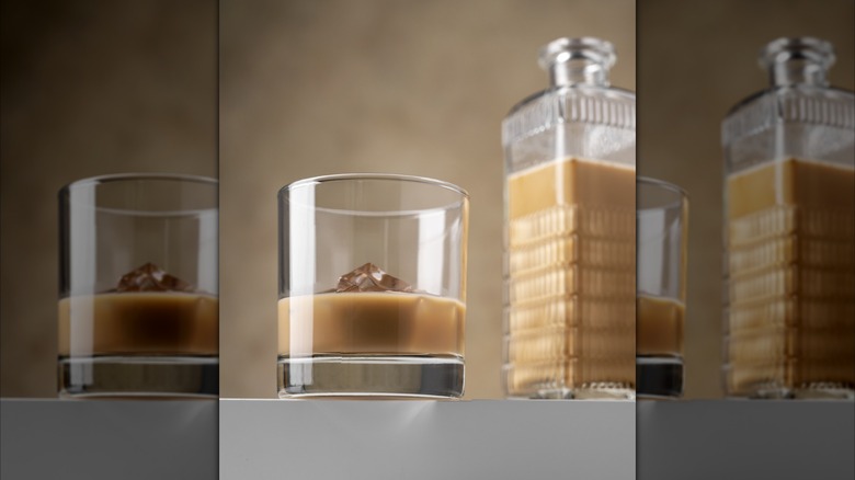 Glass with Irish cream and ice