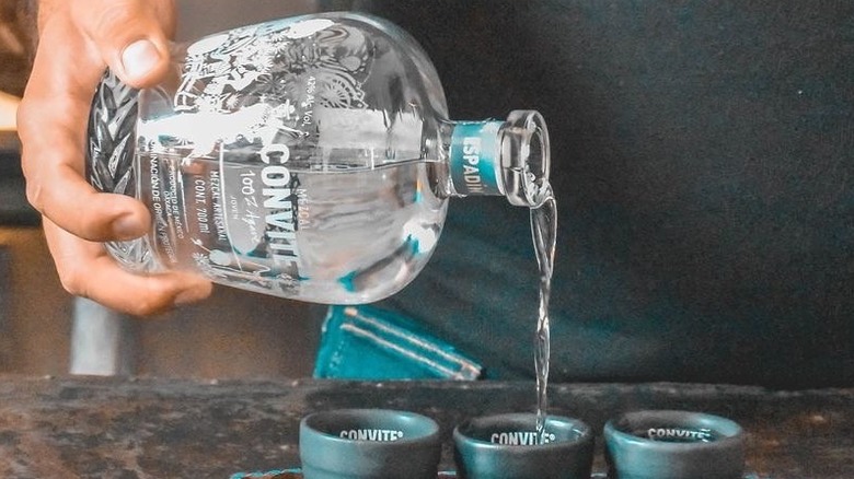 Person pouring Convite mezcal