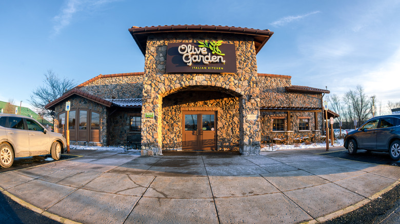 9 Best Olive Garden Ordering Tips