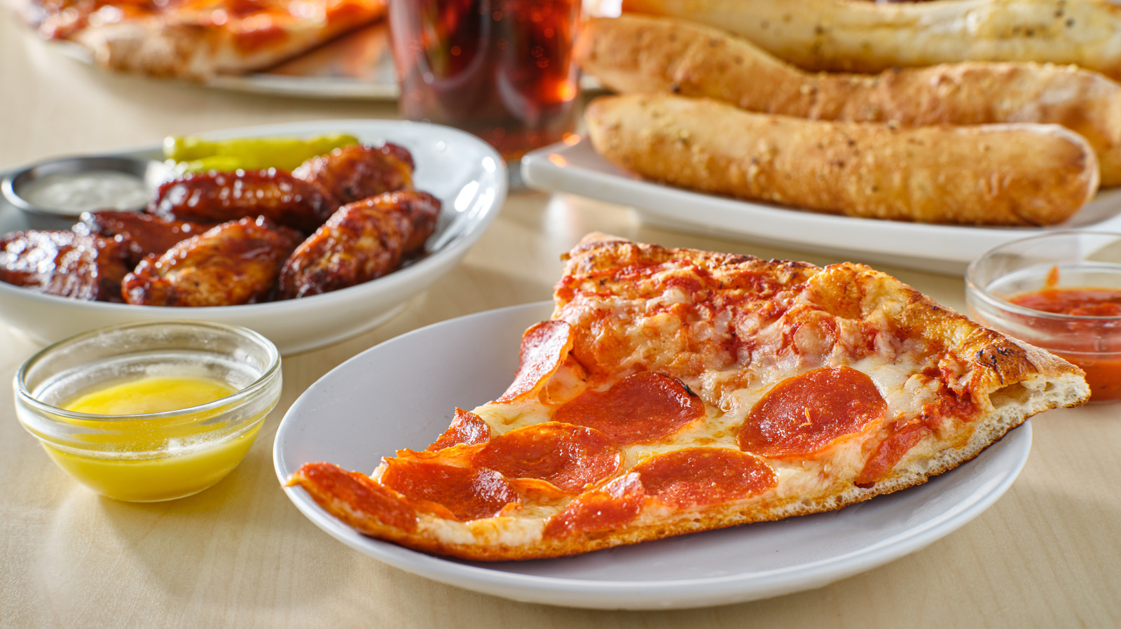 9 Best Pizza Chain Restaurant Sides Hands-Down