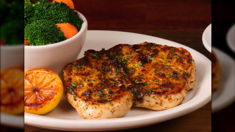 herb crusted chicken from Texas Roadhouse