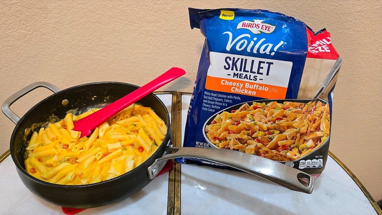 Birds Eye Voila! Buffalo Chicken bag and skillet