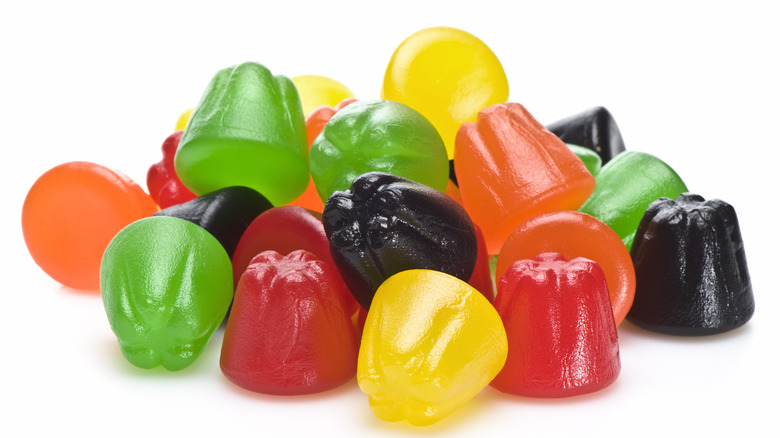 close up pile of Jujubes