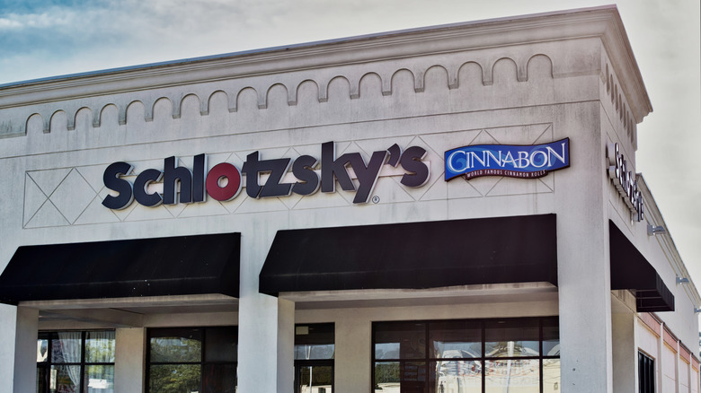 Schlotzsky's restaurant exterior