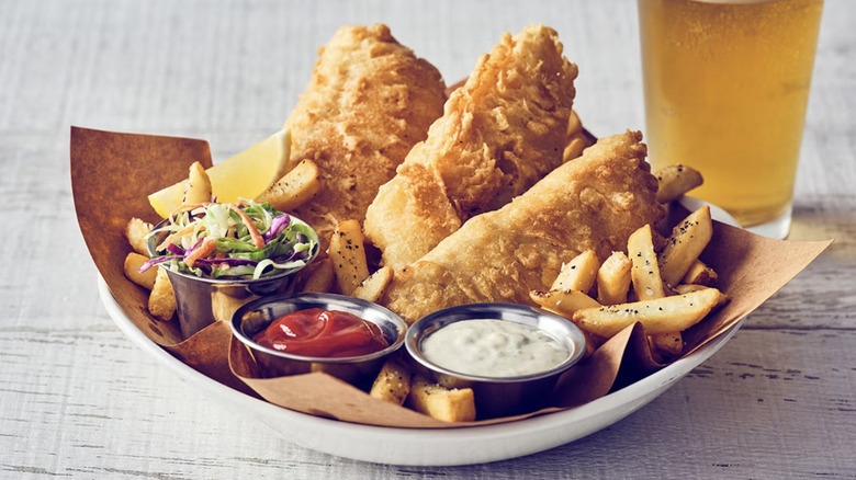Bonefish Grill's fish and chips platter on a plate
