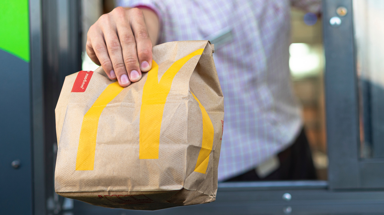 9 Fast Food Items Employees Can't Stand To Prepare