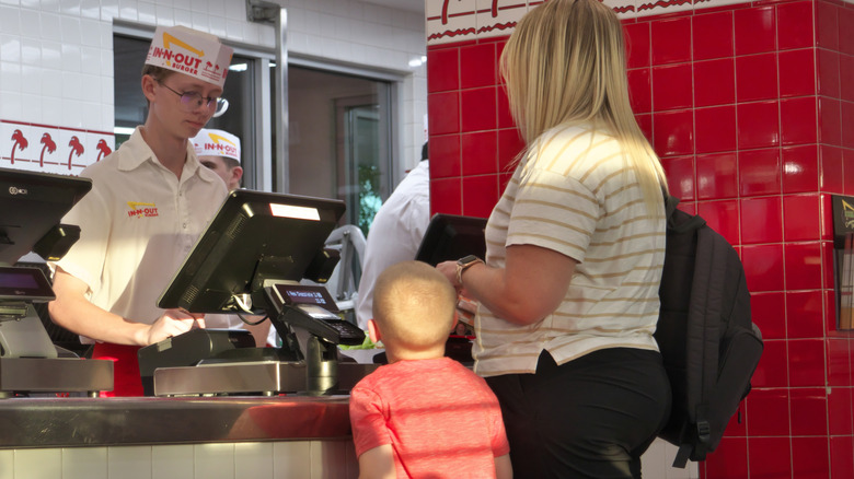 mother and child ordering from In-N-Out