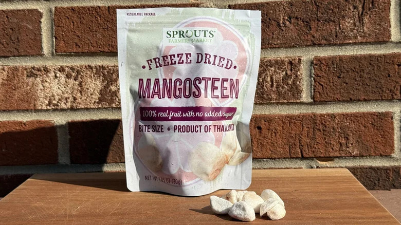 Sprouts Freeze Dried Mangosteen