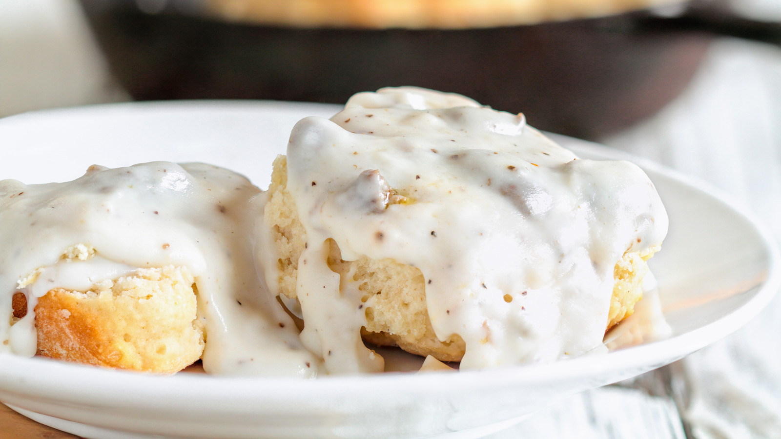 9 Mistakes Home Cooks Make With Biscuits And Gravy - Tasting Table