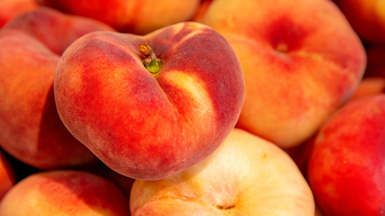 pile of peaches close up