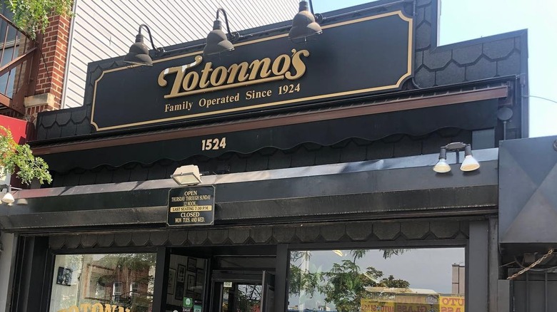 Totonno's pizzeria storefront