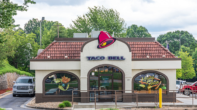 Outside Taco Bell restaurant