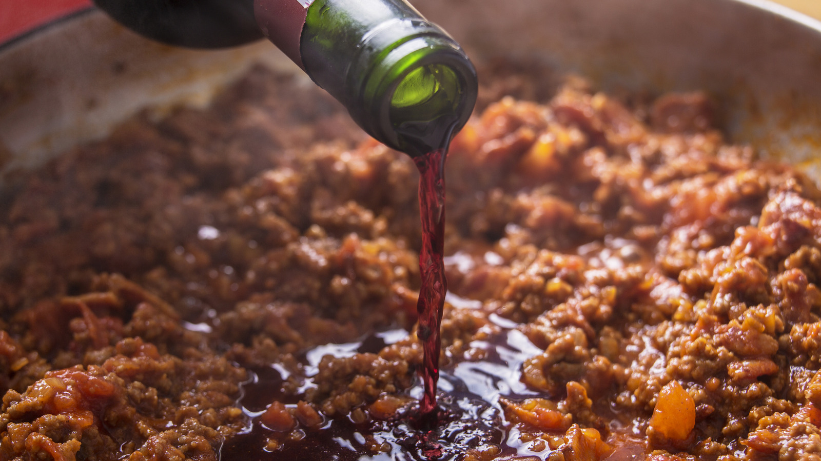 9 Red Wine Substitutes For Cooking That Are Alcohol-Free