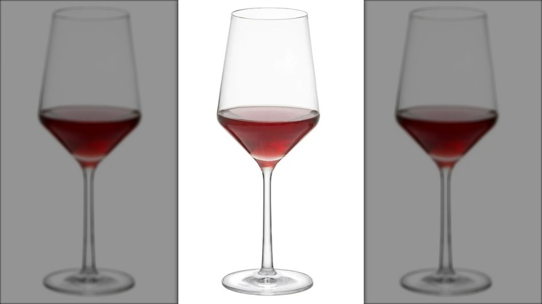 Schott Zwiesel pure cabernet wine glass with red wine