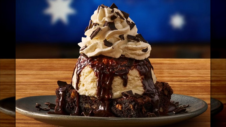Outback Steakhouse Chocolate Thunder from Down Under dessert on a plate.