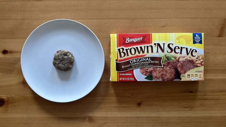 Banquet Brown 'N Serve Original Sausage Patties on wooden table