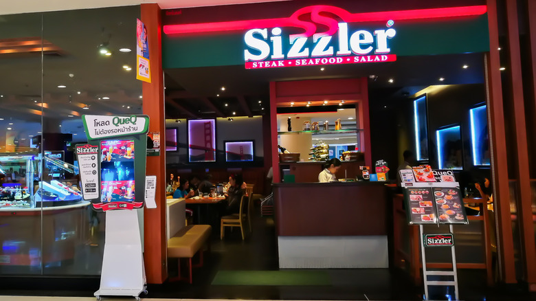 Sizzler restaurant location in mall