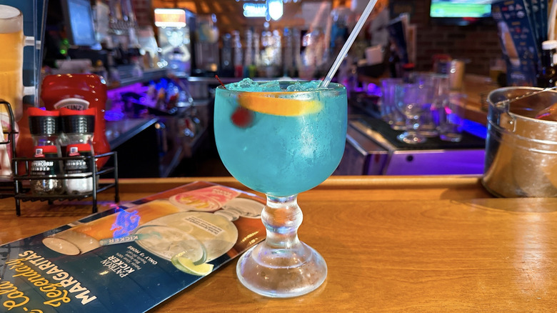 Texas Roadhouse Island Cooler cocktail on a bar
