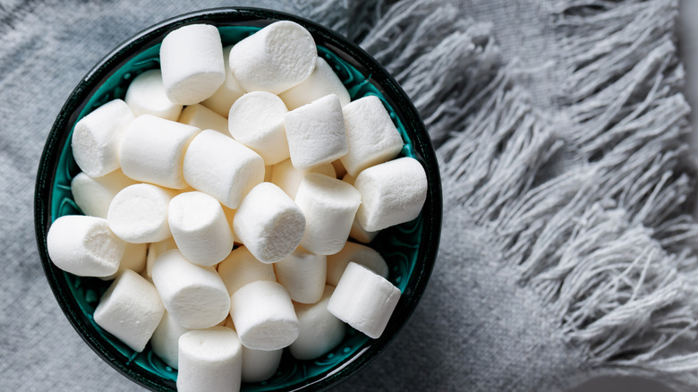 A bowl of white marshmallows