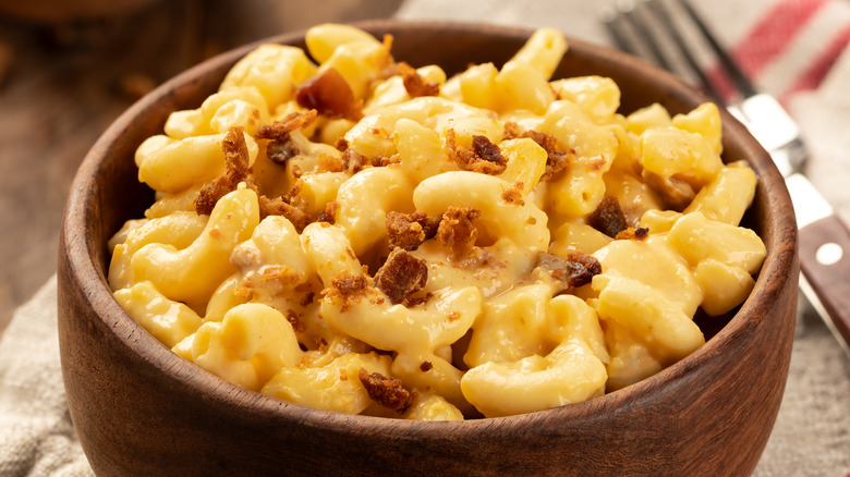 Bowl of bacon mac and cheese 