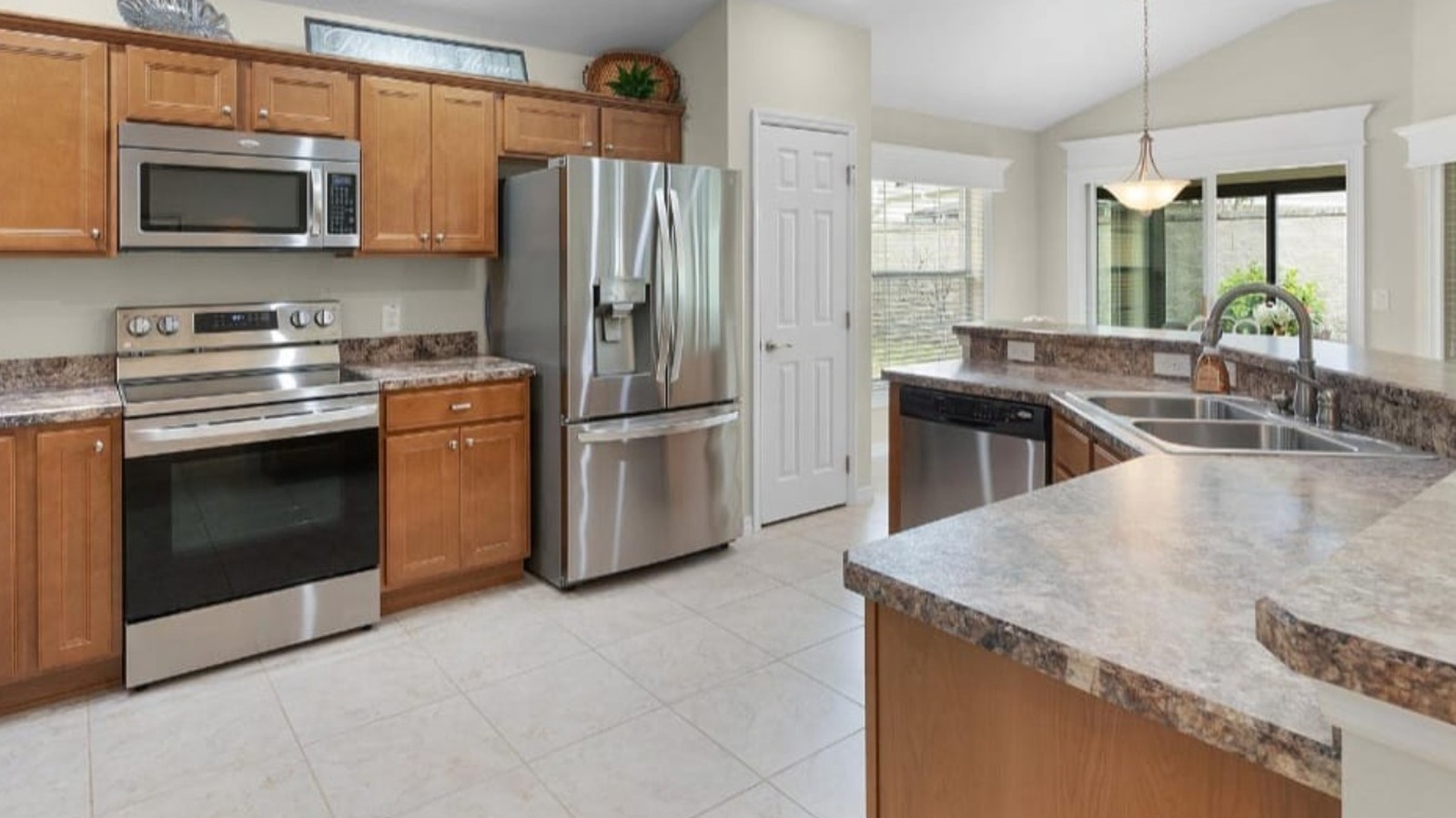 A Look Back At 7 2000s Kitchen Trends We All Suffered Through - Tasting Table