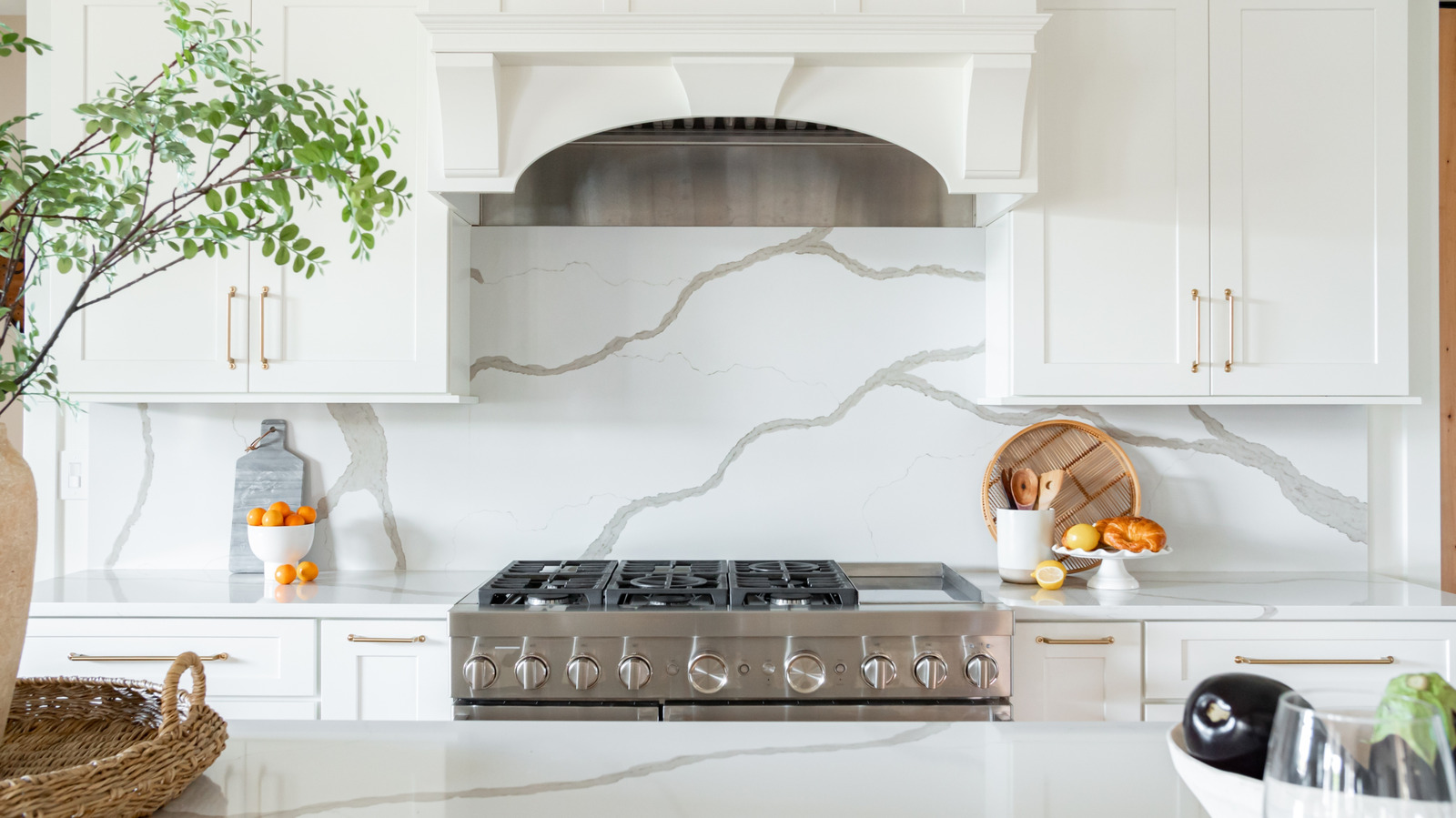 A Luxury Backsplash Is Dreamy, But It's Not Always Worth The Splurge, According To Pros - Tasting Table