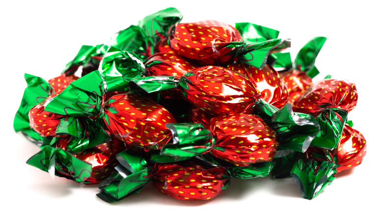 Wrapped strawberry hard candies