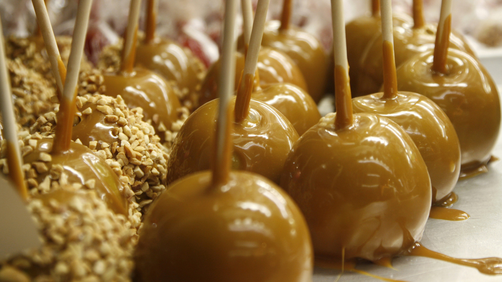A Pinch Of MSG Is The Umami Boost Caramel Apples Need To Taste Better This Fall