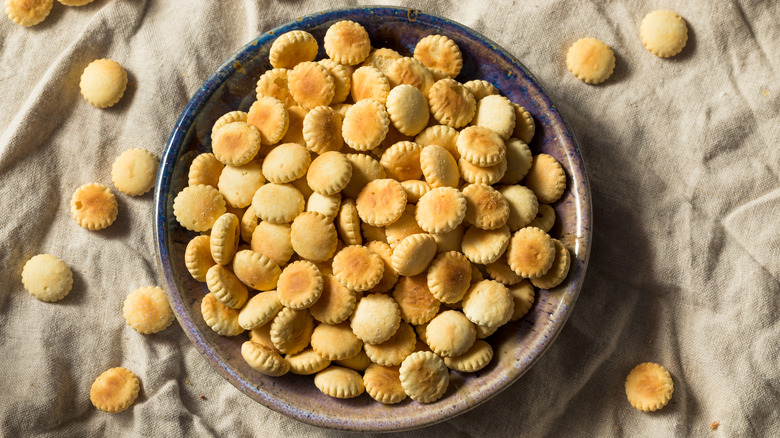 Bowl of oyster crackers