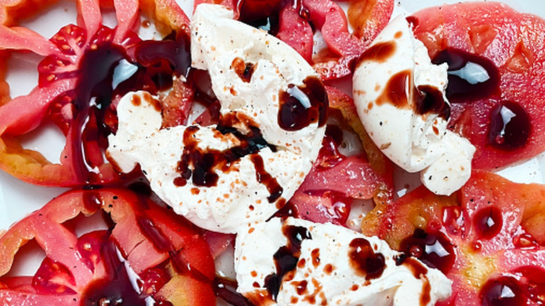 Caprese salad balsamic vinegar drizzle