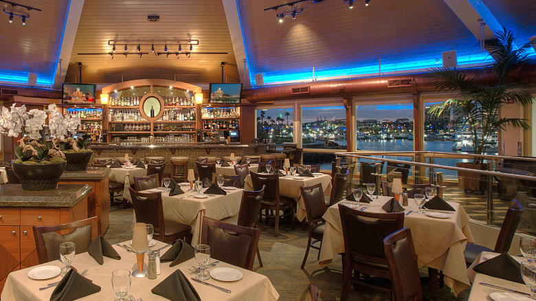 The dining room of Queensview Steakhouse