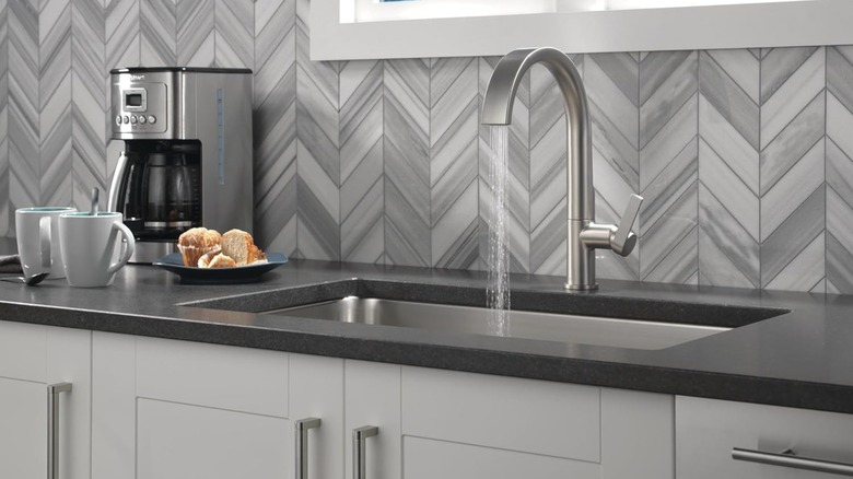 A Delta Keele Kitchen Faucet with Pull-Down Sprayer