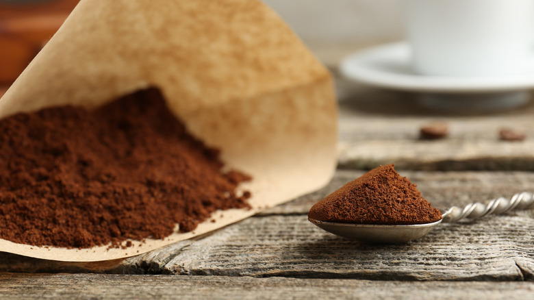 espresso powder on spoon