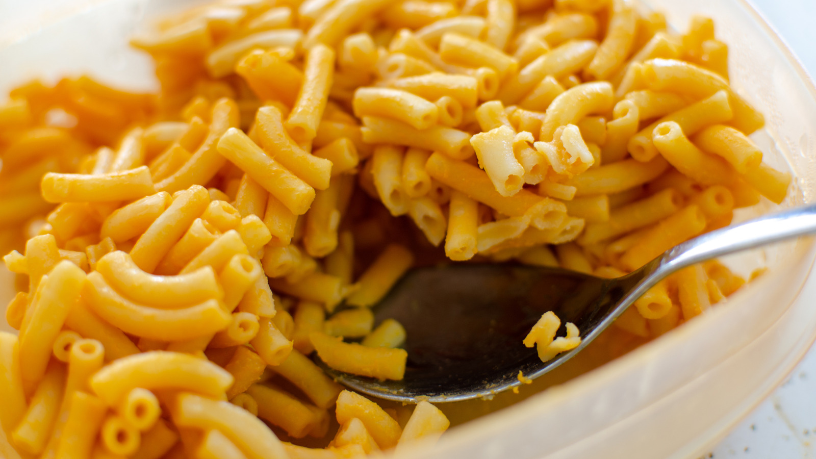 Stir In A Few Slices Of This Lunchtime Staple For Richer, Creamier Boxed Mac And Cheese - Tasting Table