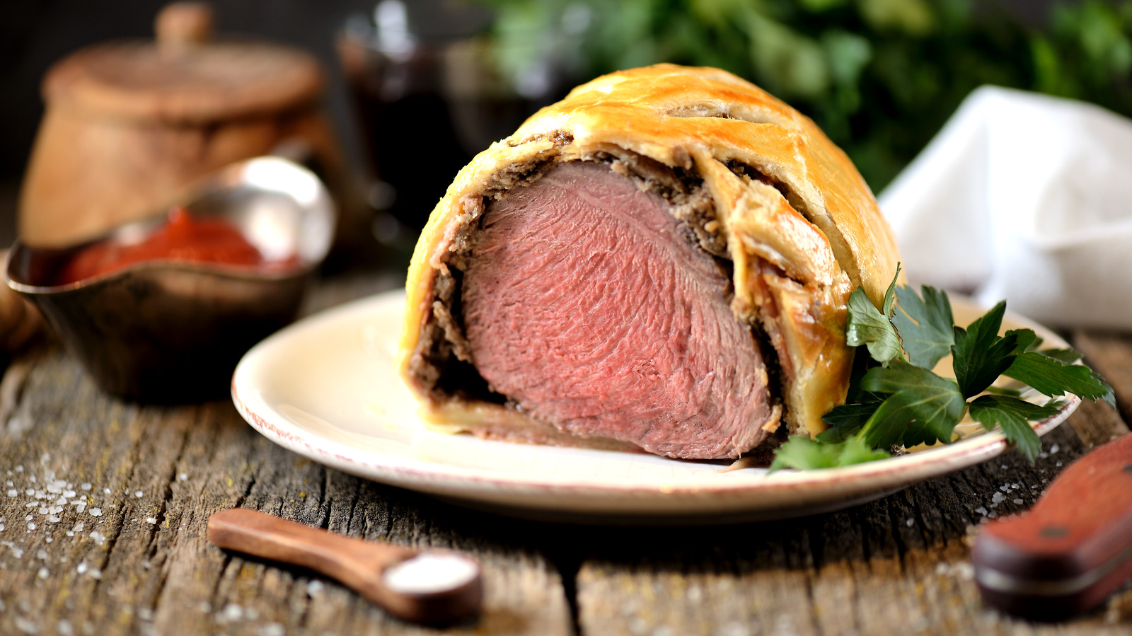 Add An Extra Layer Of Flavor To Beef Wellington With Prosciutto