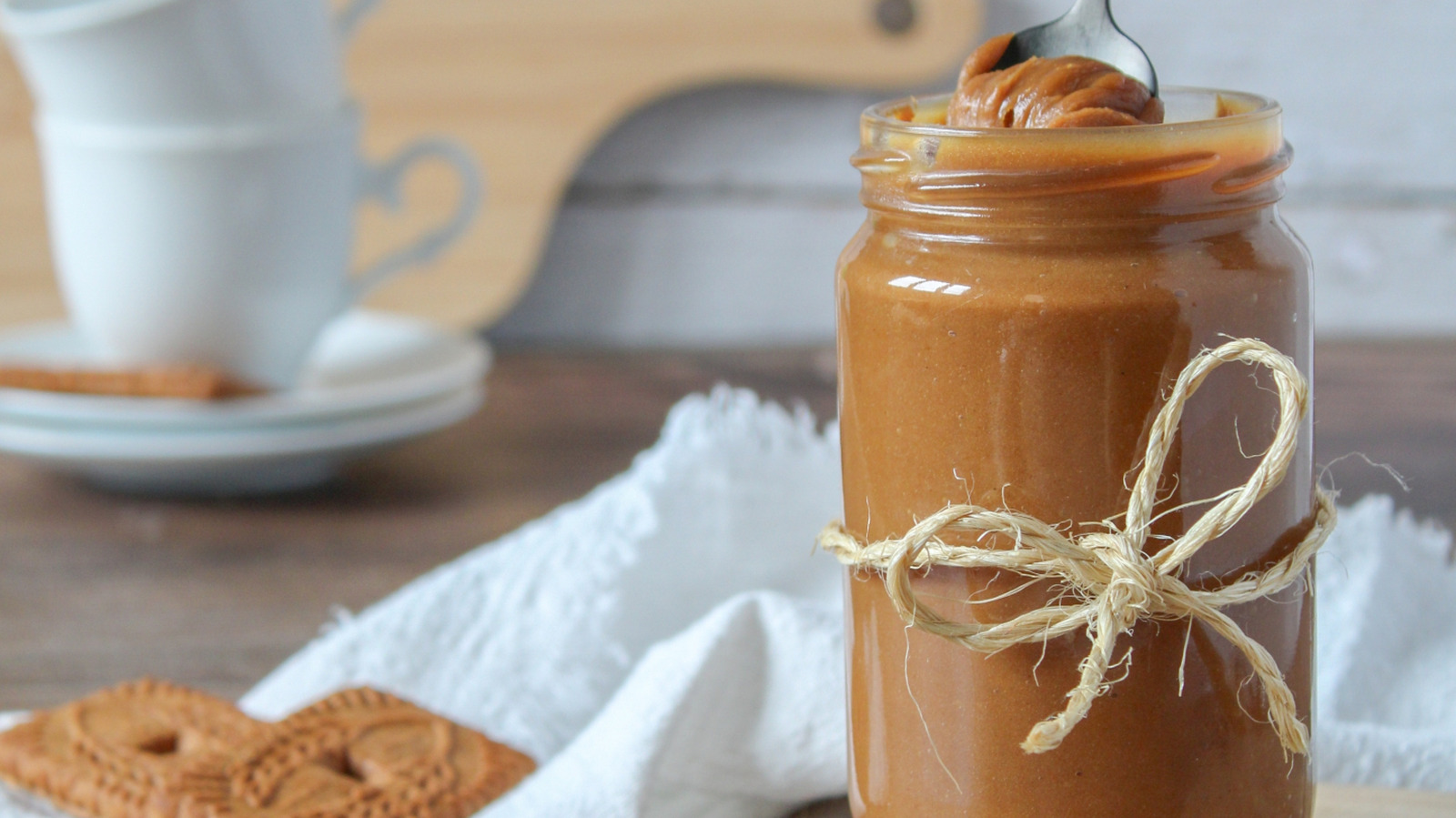 Add Cookie Butter To This Frozen Treat For A Sweet And Unique Flavor - Tasting Table