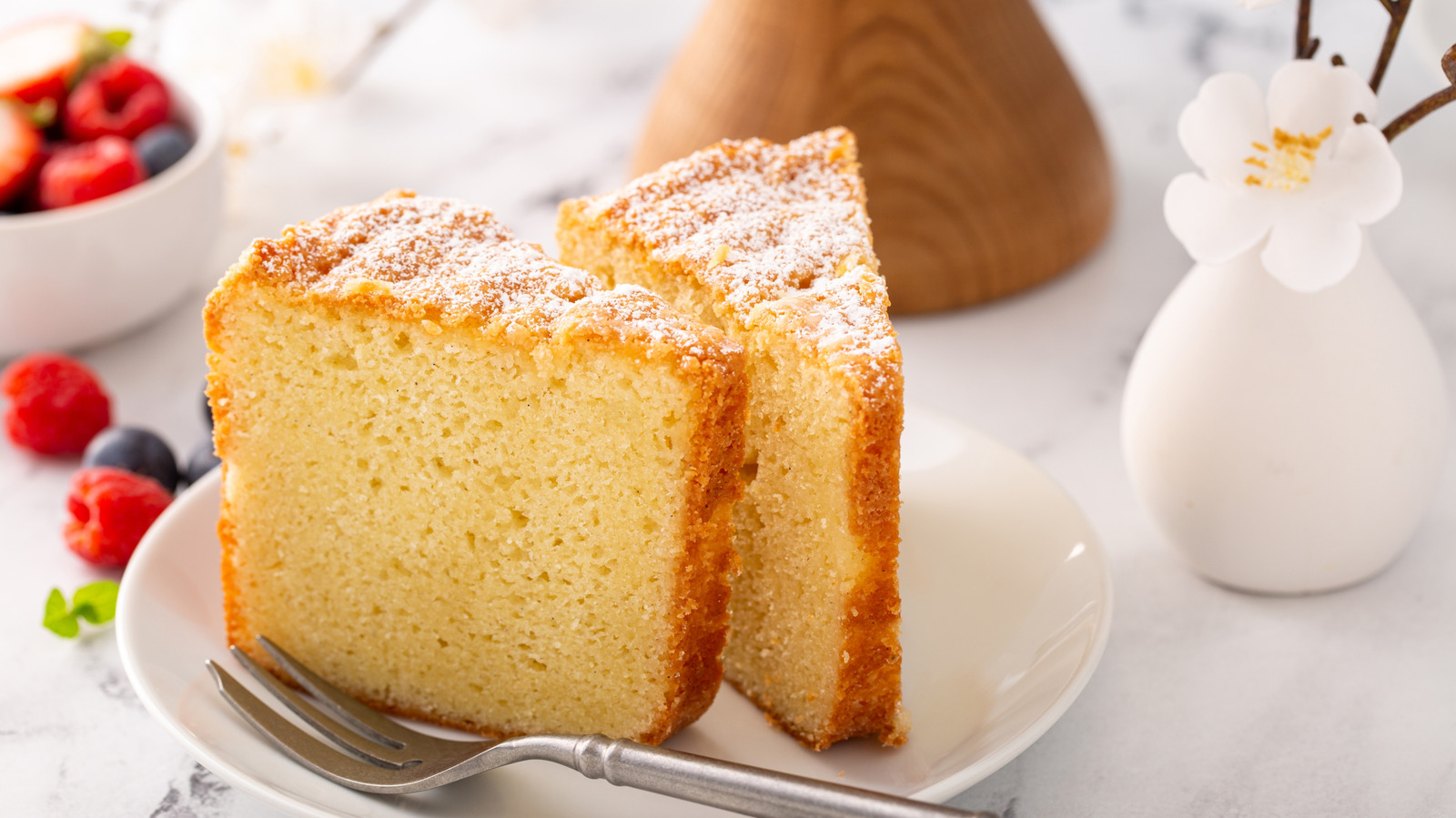 Add This Topping To Pound Cake And You'll Never Want It Another Way - Tasting Table