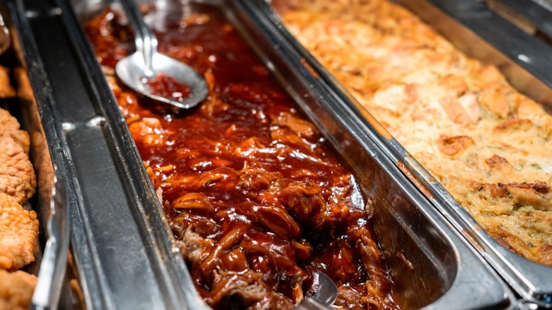 Gasthof Amish Village buffet on BBQ night