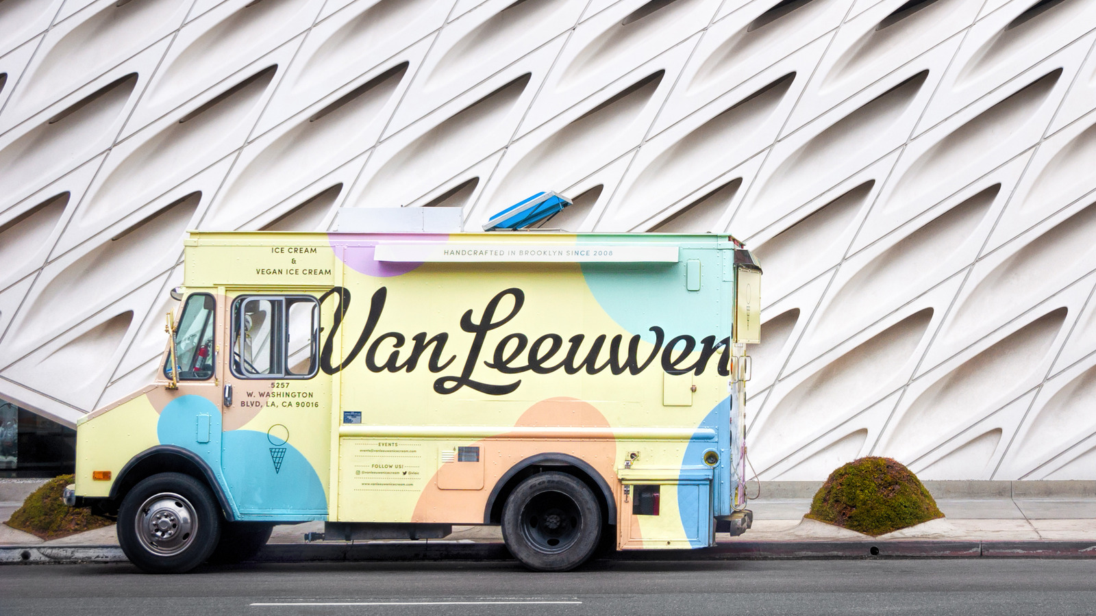 After A 33,000 Settlement Van Leeuwen Will Start Accepting Cash