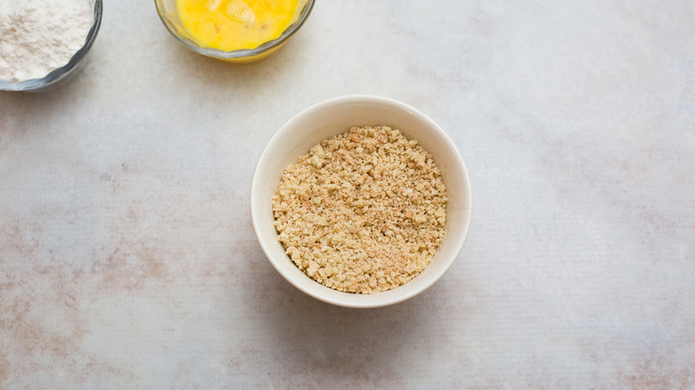 panko breadcrumbs in small bowl