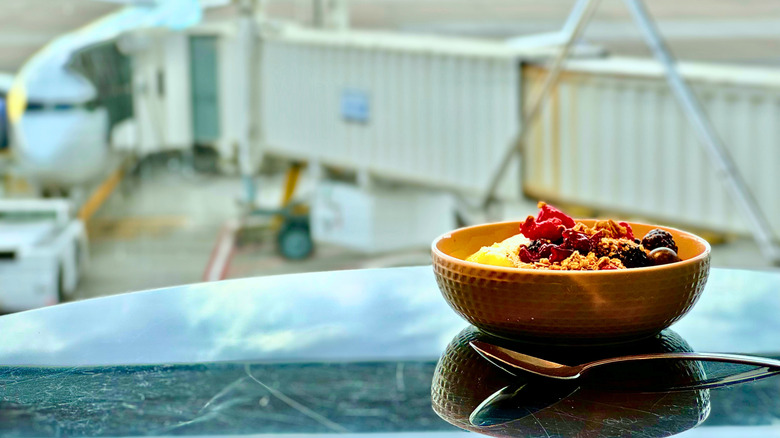 meal at airport