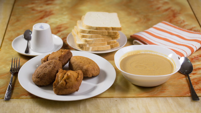 akara plated with bread and sauce