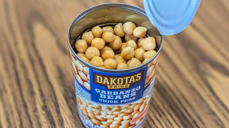 Dakota's Pride chickpea can