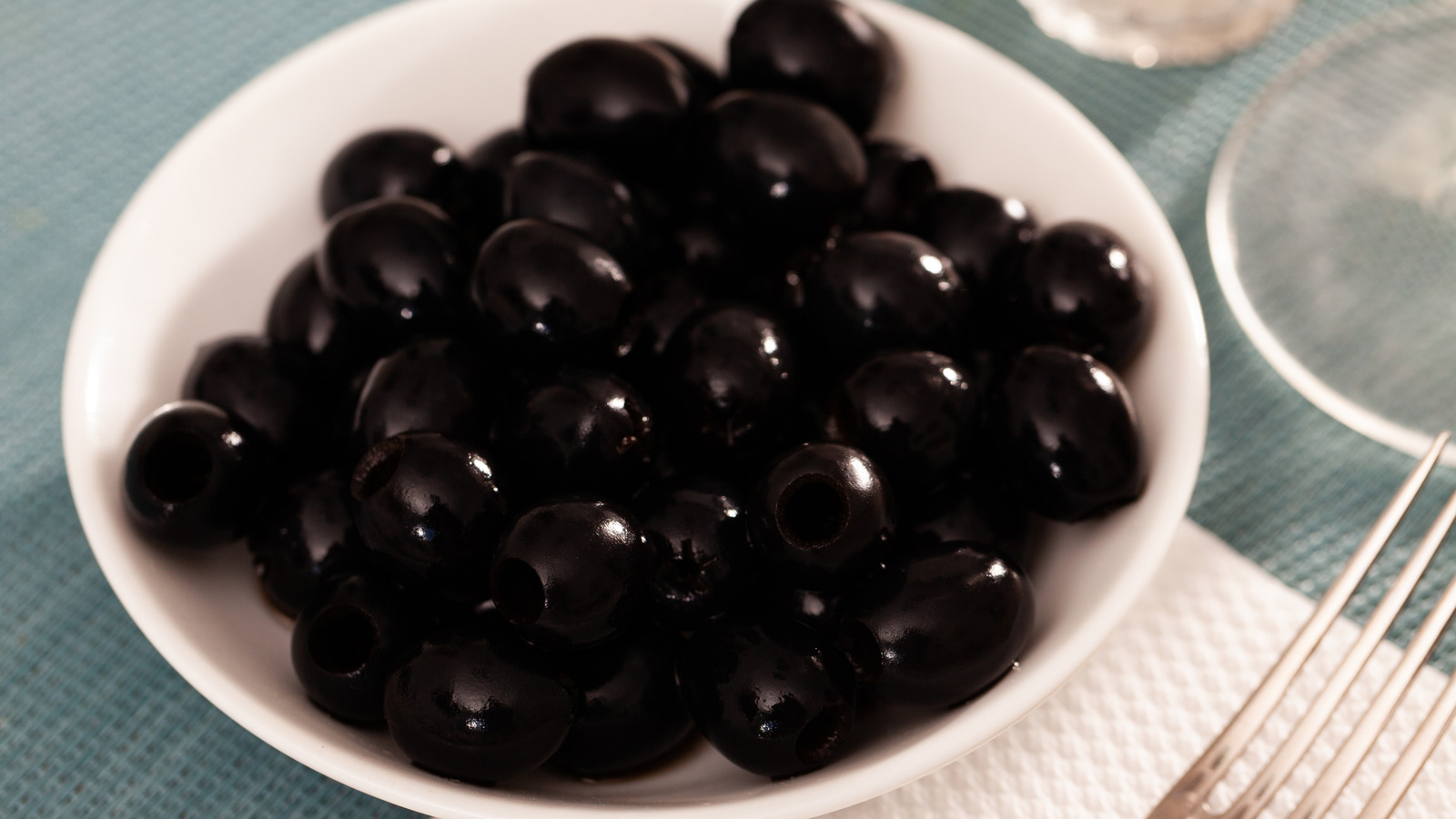 The Aldi Canned Olives So Bad They Should Be Removed From Stores