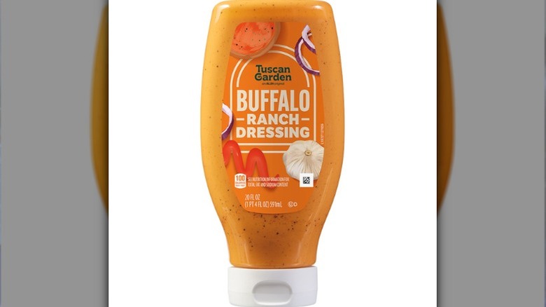 A bottle of Tuscan Garden buffalo ranch dressing.
