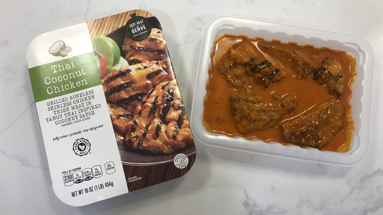 Aldi Park Street Deli Thai coconut chicken in plastic tray.