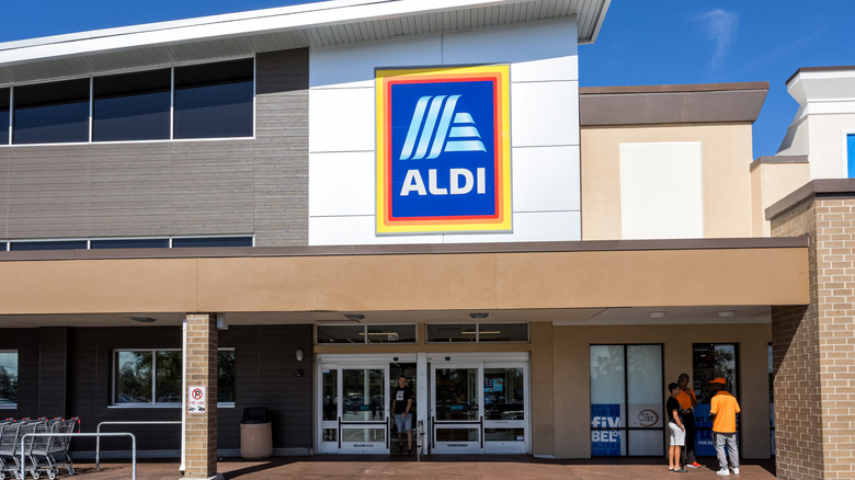 Aldi store exterior
